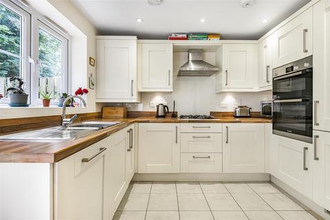 3 Martin Cooper Close, Caversham, Reading, RG4 6AE