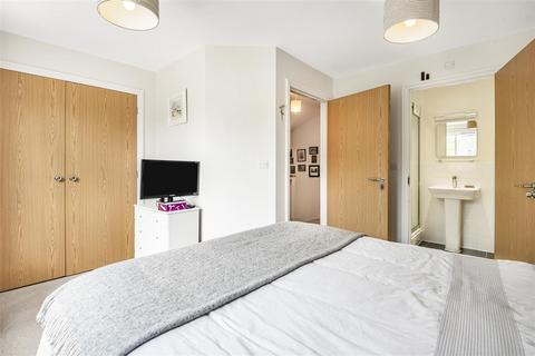 3 Martin Cooper Close, Caversham, Reading, RG4 6AE
