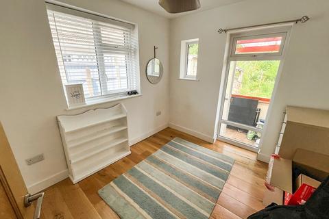 2 bedroom semi-detached bungalow for sale, Mckinnell Crescent, Hillmorton, Rugby, CV21