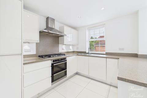 2 Butterfly Close, Buckingham, MK18 7RU