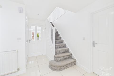 2 Butterfly Close, Buckingham, MK18 7RU