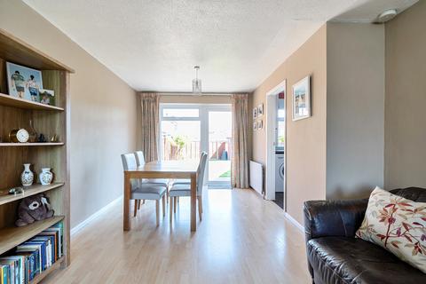 2 Hunters Close, Bristol, BS15 3EY