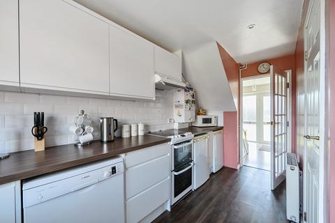 2 Hunters Close, Bristol, BS15 3EY