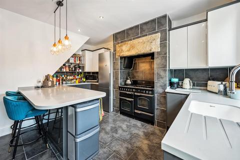 2 Fern Royd, Hathersage, Hope Valley, S32 1AU