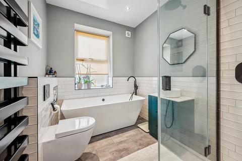 2 Fern Royd, Hathersage, Hope Valley, S32 1AU