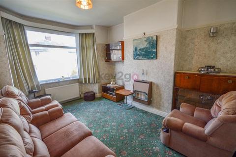 3 bedroom semi-detached house for sale, Kirkdale Drive, Sheffield, S13