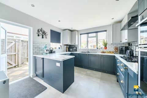 undefined, Byrefield Road, Surrey GU2