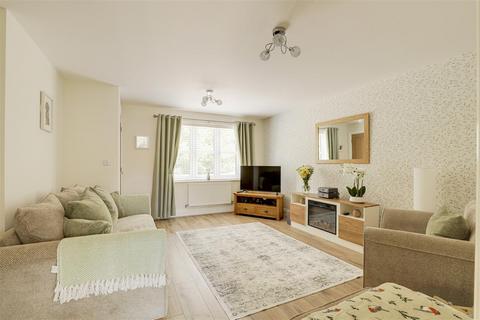 9 Bingham Close, Alfreton, DE55 7QT