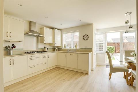 9 Bingham Close, Alfreton, DE55 7QT
