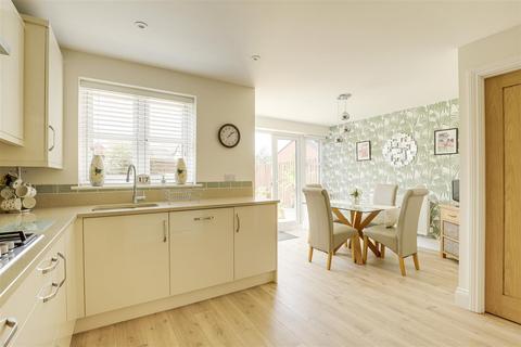 9 Bingham Close, Alfreton, DE55 7QT