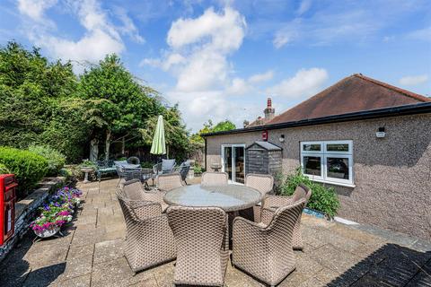 undefined, Hillside, Banstead