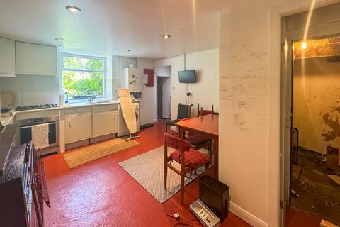 2 bedroom terraced house for sale, Concord Street, Holmfirth HD9