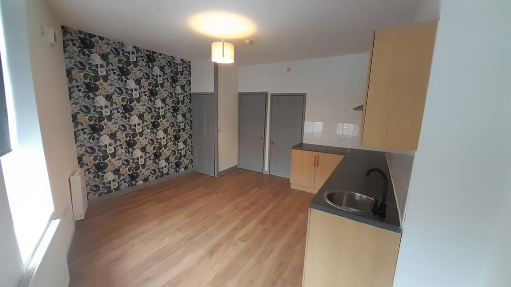 5 Woodfield Road, Flat 2