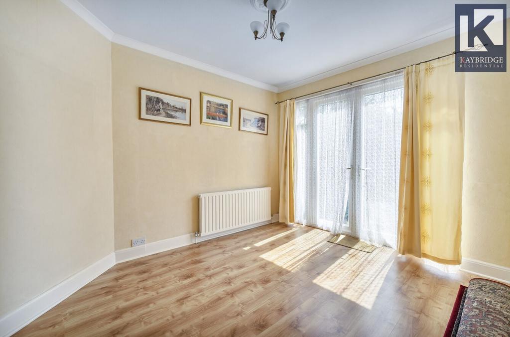 Mavis Avenue, Epsom