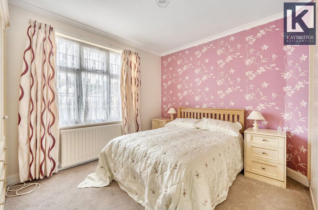 Mavis Avenue, Epsom