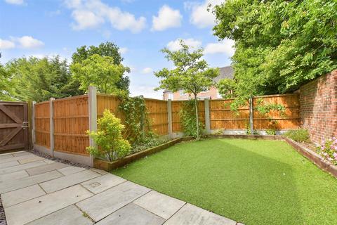 3 bedroom semi-detached house for sale, Russell Close, Basildon, Essex
