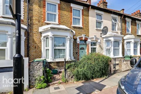 3 bedroom terraced house for sale, Lonsdale Avenue, London