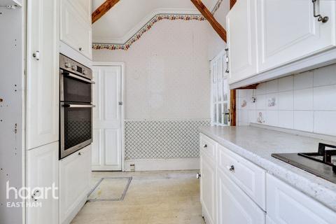 3 bedroom terraced house for sale, Lonsdale Avenue, London