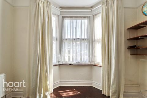3 bedroom terraced house for sale, Lonsdale Avenue, London