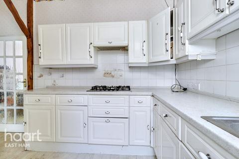 3 bedroom terraced house for sale, Lonsdale Avenue, London
