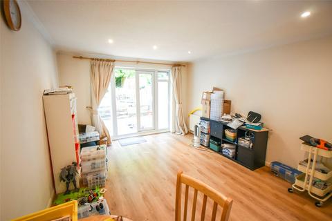 12 Compton Close, Hook, RG27 9QB