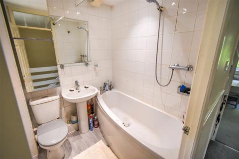 12 Compton Close, Hook, RG27 9QB