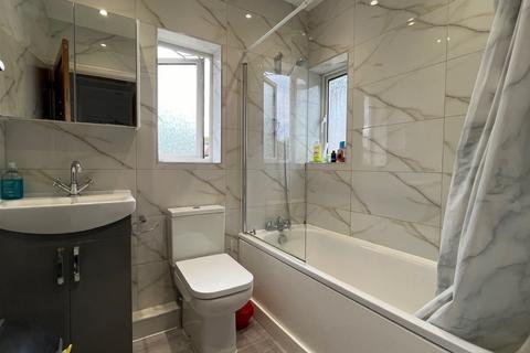 1 bedroom house to rent, Iveagh Avenue, London NW10