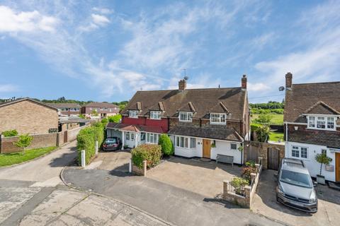 60 Priory Close, Denham, Uxbridge, UB9 5AU
