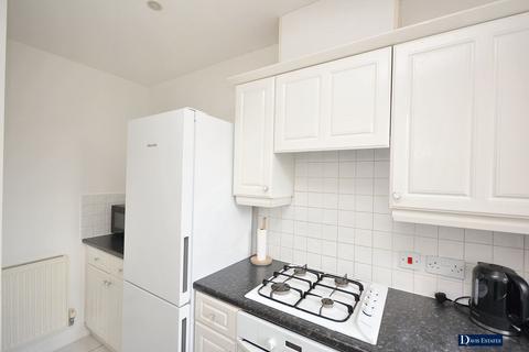 1 bedroom flat for sale, Coopers Court, Gidea Park, Romford, RM2