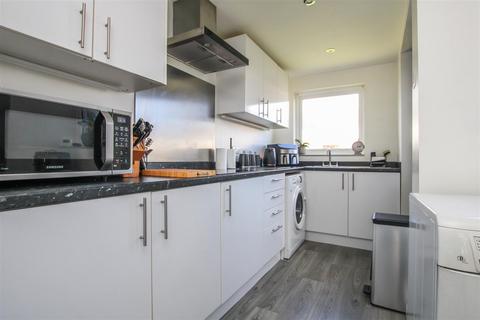 2 bedroom end of terrace house for sale, Cornwall Road, Pilgrims Hatch, Brentwood