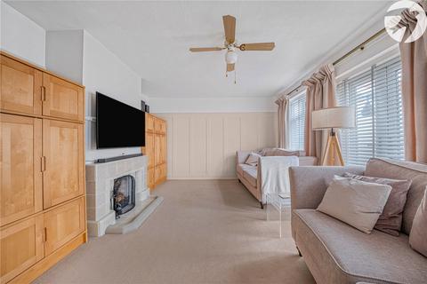 2 bedroom bungalow for sale, Mounts Road, Greenhithe, Kent, DA9