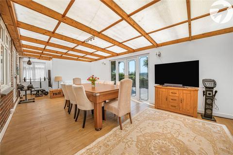 2 bedroom bungalow for sale, Mounts Road, Greenhithe, Kent, DA9