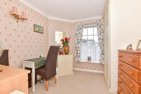 2 bedroom ground floor flat for sale, The Causeway, Canterbury, Kent