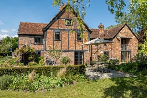 5 bedroom detached house for sale - Pipers Forge, Nettleden, Hertfordshire, HP1 3DQ