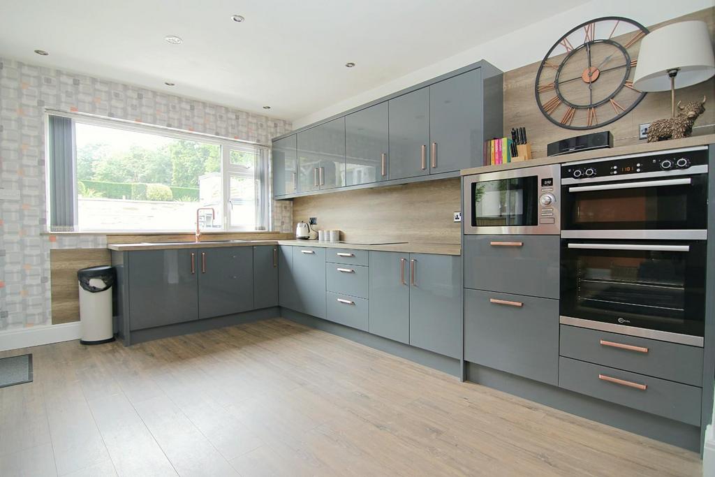Dining kitchen