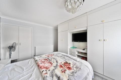 undefined, Slough,  Berkshire,  SL2