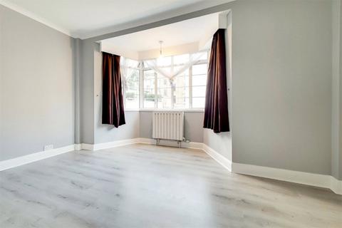 2 bedroom apartment for sale, St. James Close, Prince Albert Road, London, NW8