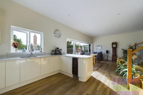 5 bedroom detached house for sale, Whistler Close, Hastings