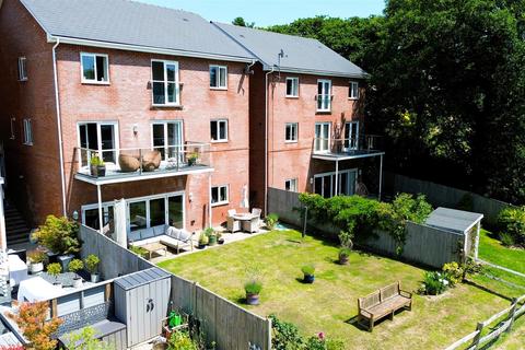 Whistler Close, Hastings