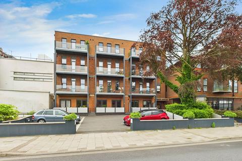 2 bedroom ground floor flat for sale, North Street, Horsham RH12