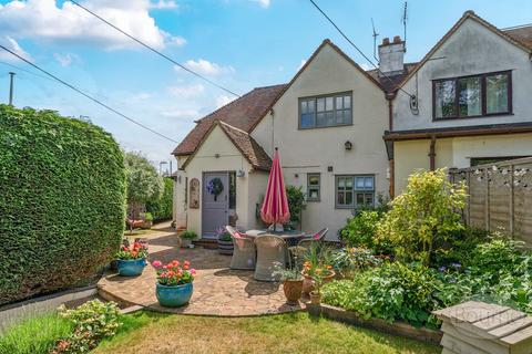 3 bedroom semi-detached house for sale, Boundstone Close, Wrecclesham, Farnham, Surrey, GU10