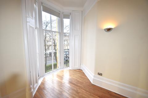 2 bedroom flat to rent, Buckingham Terrace, Glasgow G12