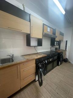 Studio to rent, Barking, IG