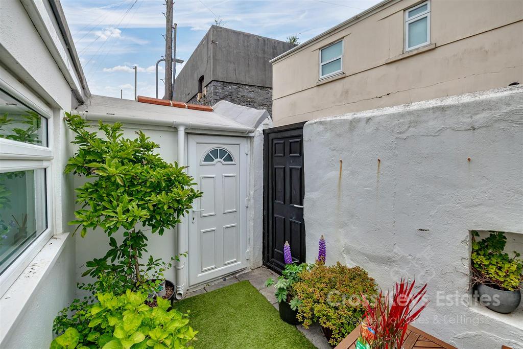 Courtyard Garden