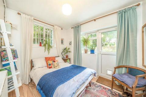 11a Manor Park, London, SE13 5QZ