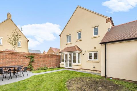 4 bedroom detached house for sale, Kingsmere,  Bicester,  Oxfordshire,  OX26