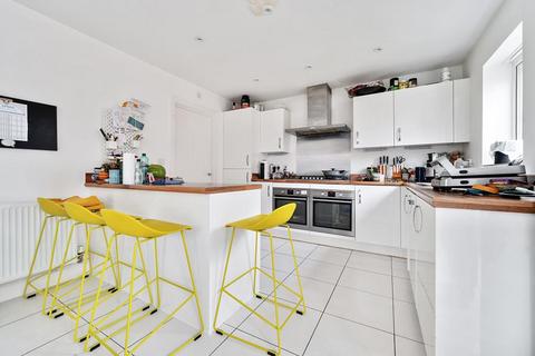 4 bedroom detached house for sale, Kingsmere,  Bicester,  Oxfordshire,  OX26