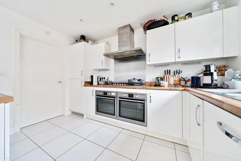 4 bedroom detached house for sale, Kingsmere,  Bicester,  Oxfordshire,  OX26