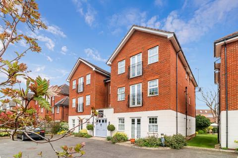 2 bedroom penthouse for sale, Hanover Court, 37 Chesham Road, Amersham, Buckinghamshire, HP6