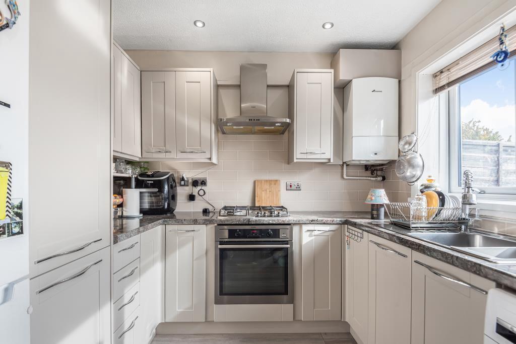 4 bed terrace house to rent